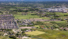 Luchtfoto van woonwijk De Groene Grens in Veenendaal