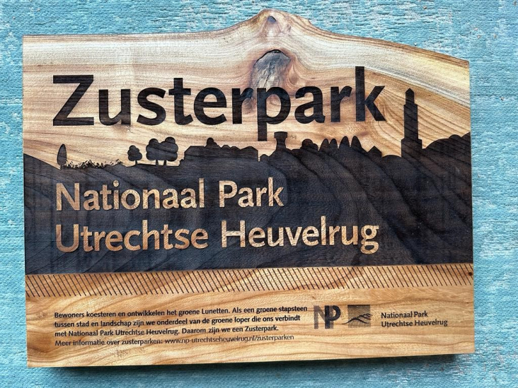Bord van het Zusterpark Lunetten