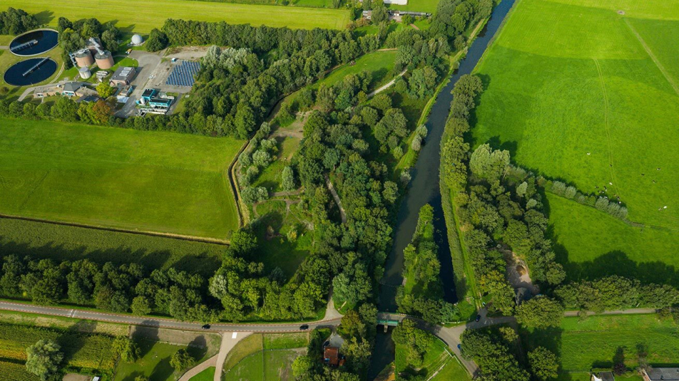 Luchtfoto van verdedigingswerk De Roode Haan